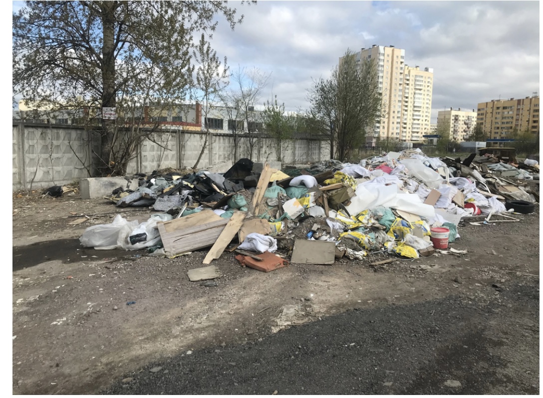 Отходное место: промзоны Санкт-Петербурга заваливают мусором